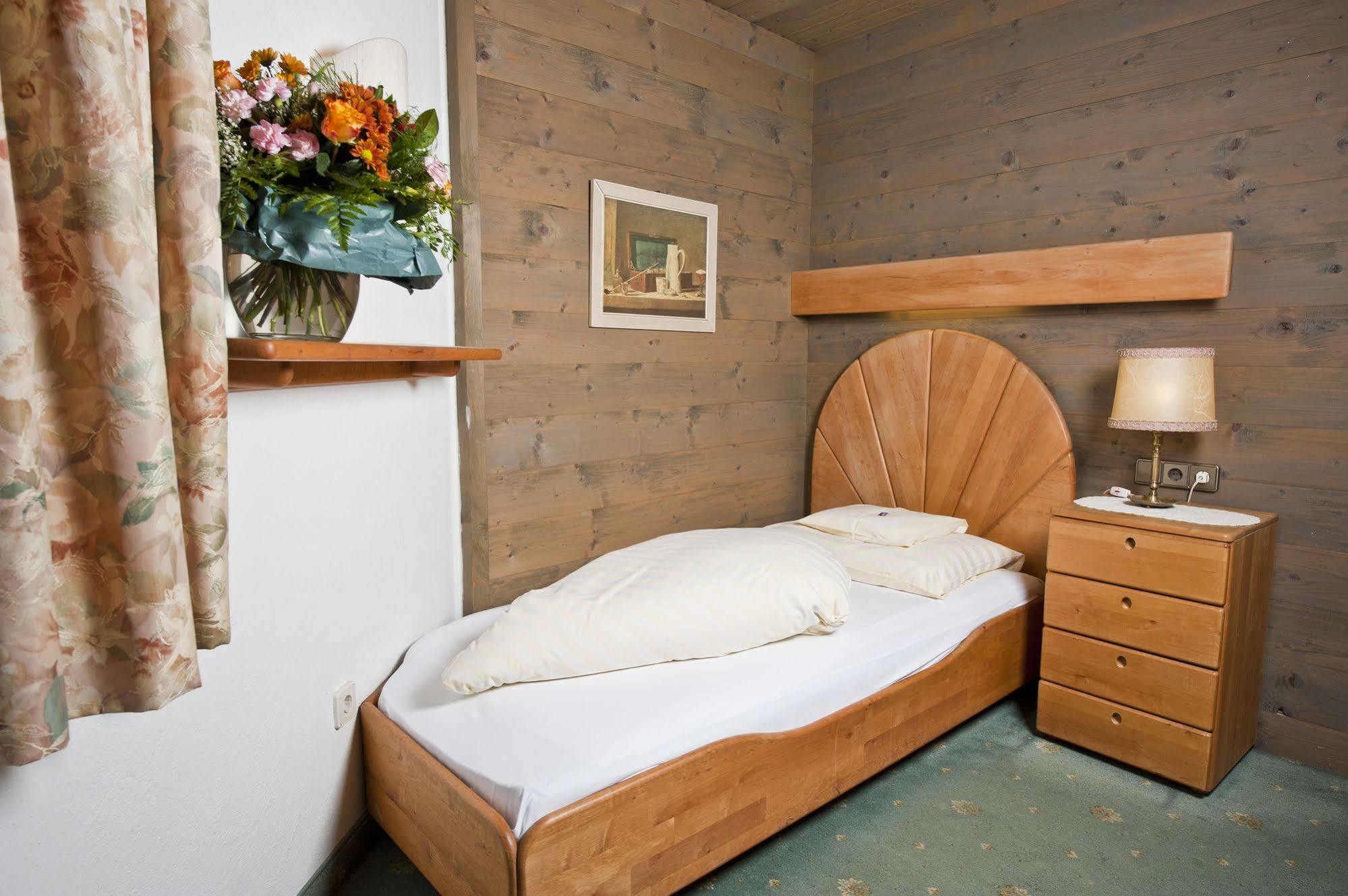 Haus Stefanie - Adults Only Otel Seefeld in Tirol Dış mekan fotoğraf